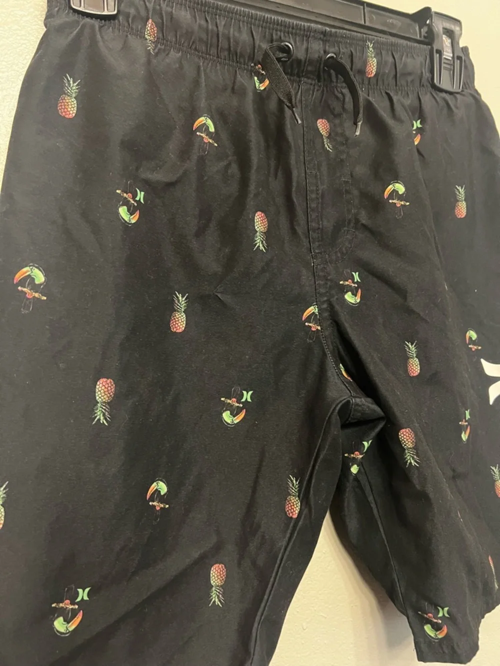 Hurley‎ Black Board Shorts with Pineapple Toucan Tropical Beach Accent Boys Med